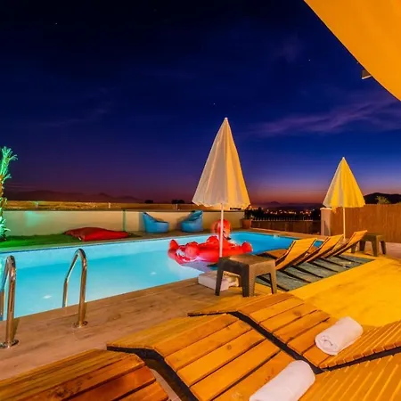 Vilă 6 Kisilik Harika Dogada Ozel Havuzlu Villa, Mugla-awz215